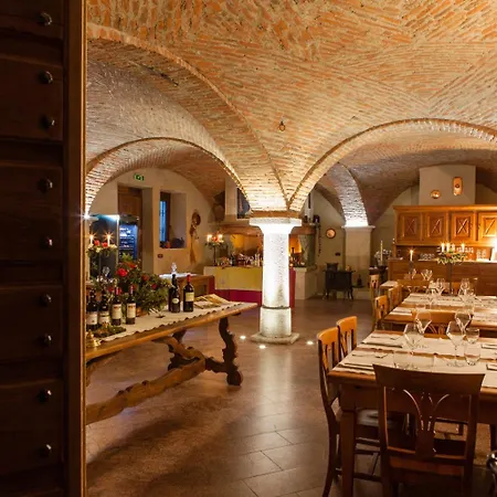A' La Table Du Sommelier Chambres D Hotes & Restaurant-2